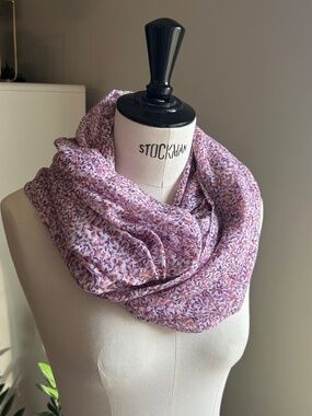 NWT Manguun Infinity Loop Ditsy Floral Shawl Scarf Lavender Pink Mauve